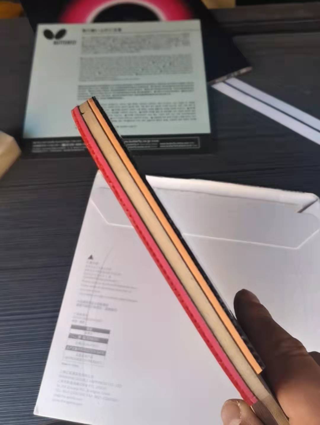乒乓球拍表面怎么怎么變粘（大神級的乒乓球粘拍技巧分享）