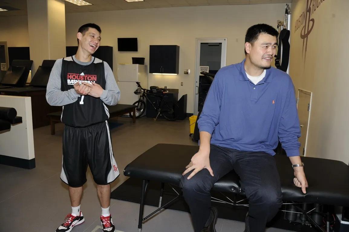 nba为什么这么少球员(林书豪道出NBA真相，直言CBA球员缺乏三大特质，导致无法征战NBA)