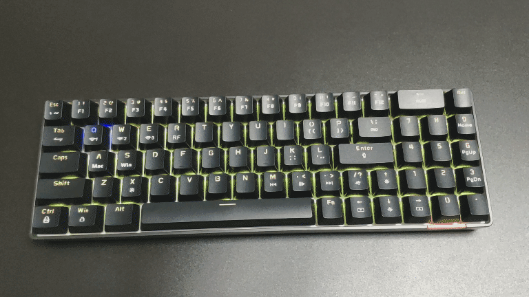 69键、支持DIY、带小数字键、走到哪带到哪的三模机械键盘