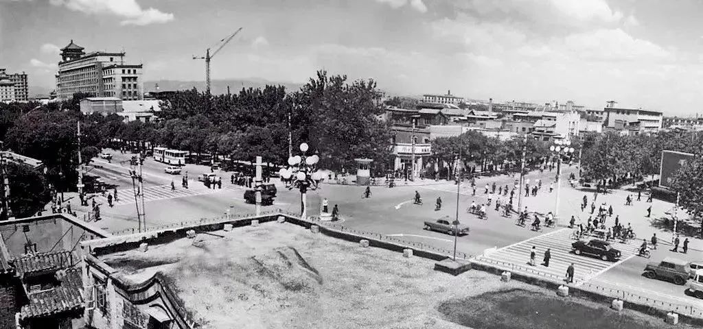 浙大毕业后被分到二机部第一设计院，参与713矿和734厂建设，最后又与中核100号“结缘”