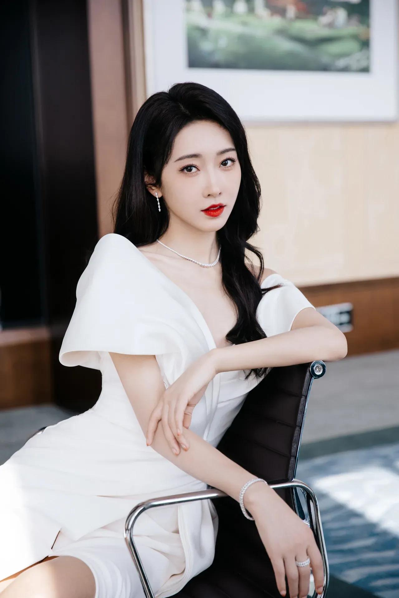 气质女明星:宣璐