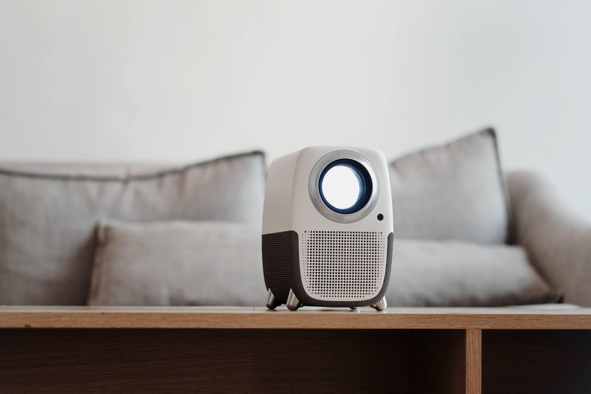 泰捷WEBOX T1S：疫情当下的居家观影新选择