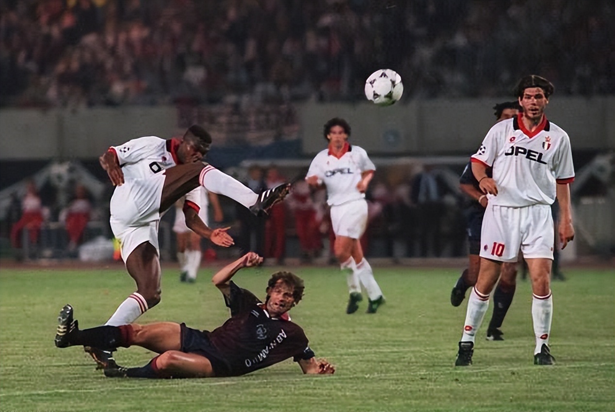 带你揭开这名荷兰铁卫的神秘身世（带心脏除颤器的“铁卫”，布林德无愧姓氏）