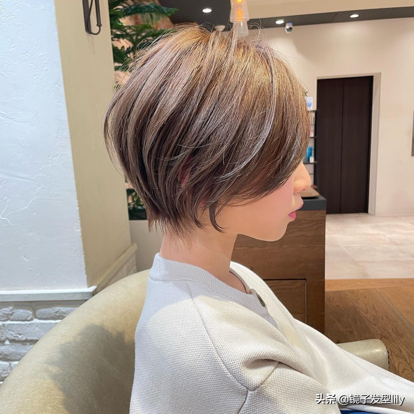 中短发烫发发型 2023年短发发型图片-经验帮