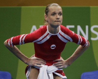 霍尔金娜(相差23岁!