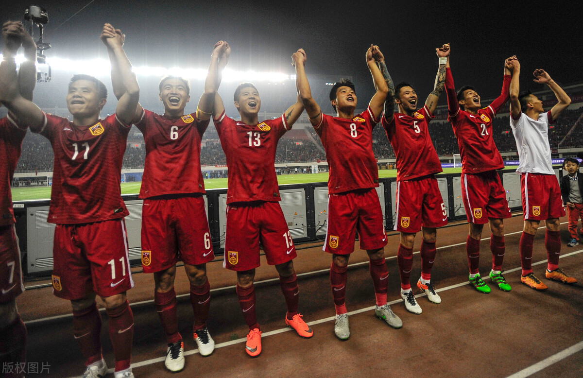 2002世界杯比赛结果表全部（2002年世界杯回顾：中国男足出道即巅峰，韩国进四强成就足球耻辱）