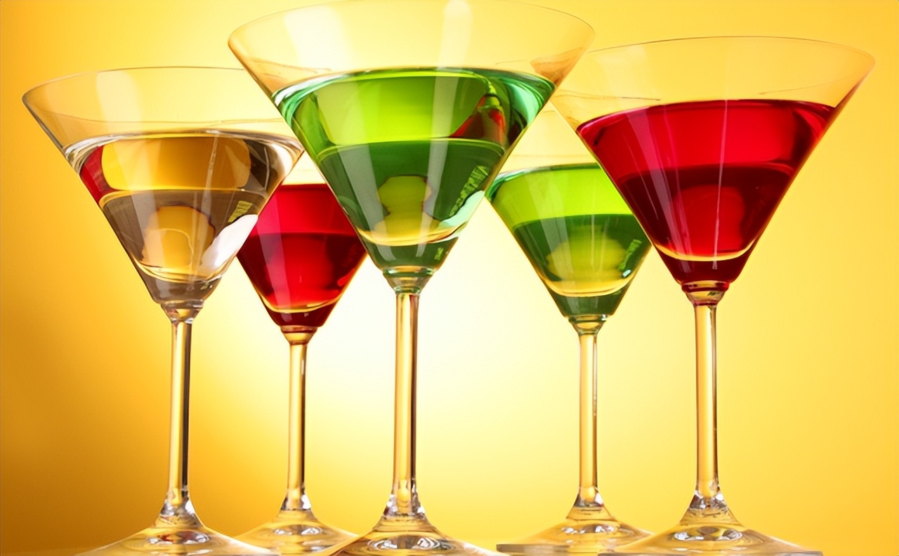 胃病是拖出来的？医生提醒：若出现“3多、2痛”，最好查下胃镜