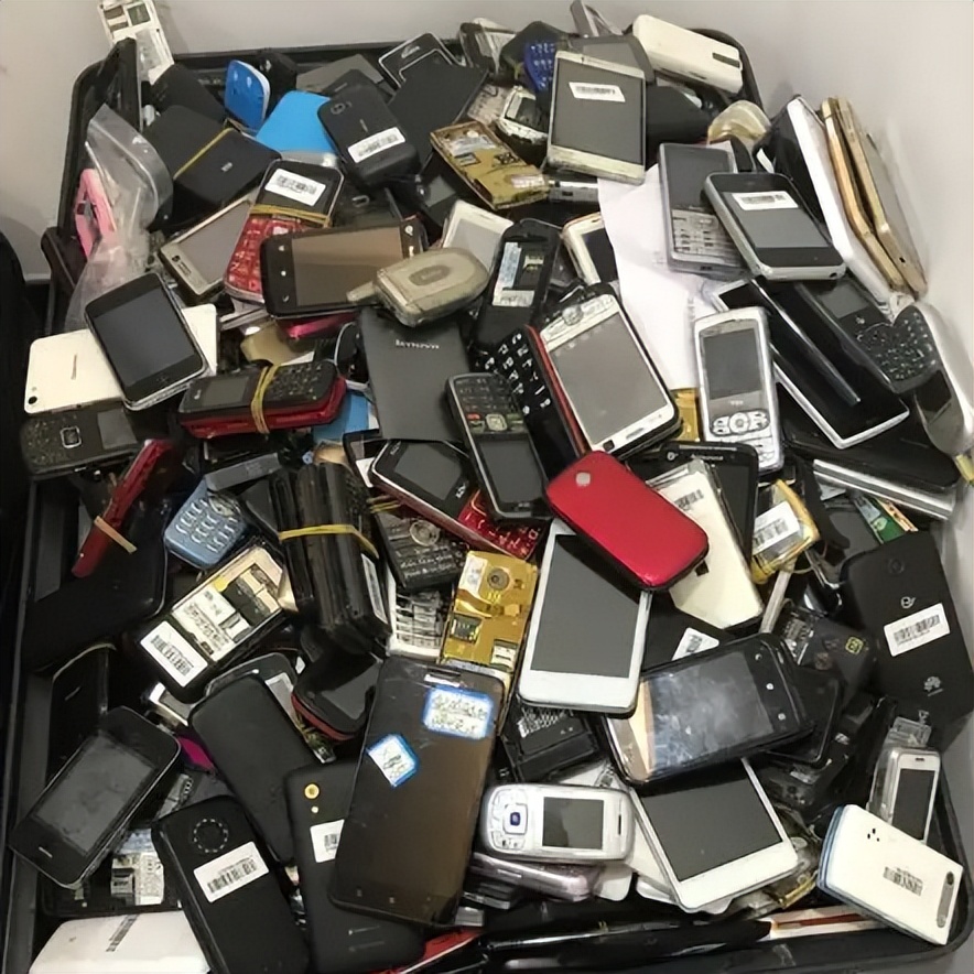 农村高价回收"旧手机"有啥用?用手机换盆安全吗?听行内人咋说