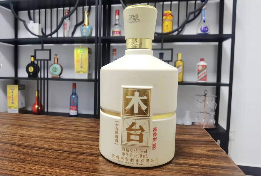 湖南人只喝酒鬼酒？当地人：是传言！这4款才是首选，好喝不上头