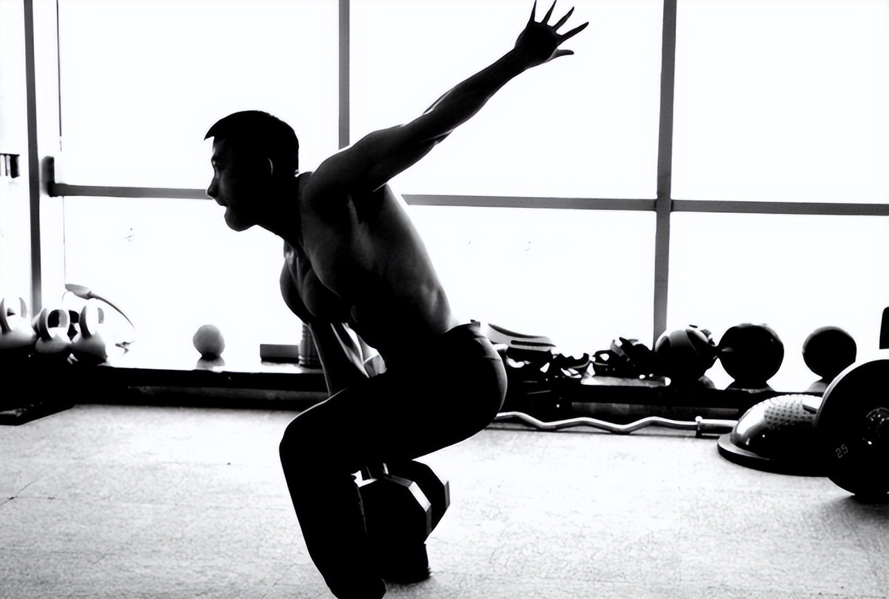 张国立儿子张默再引争议，飙脏话大骂媒体，否认自己精神状态差