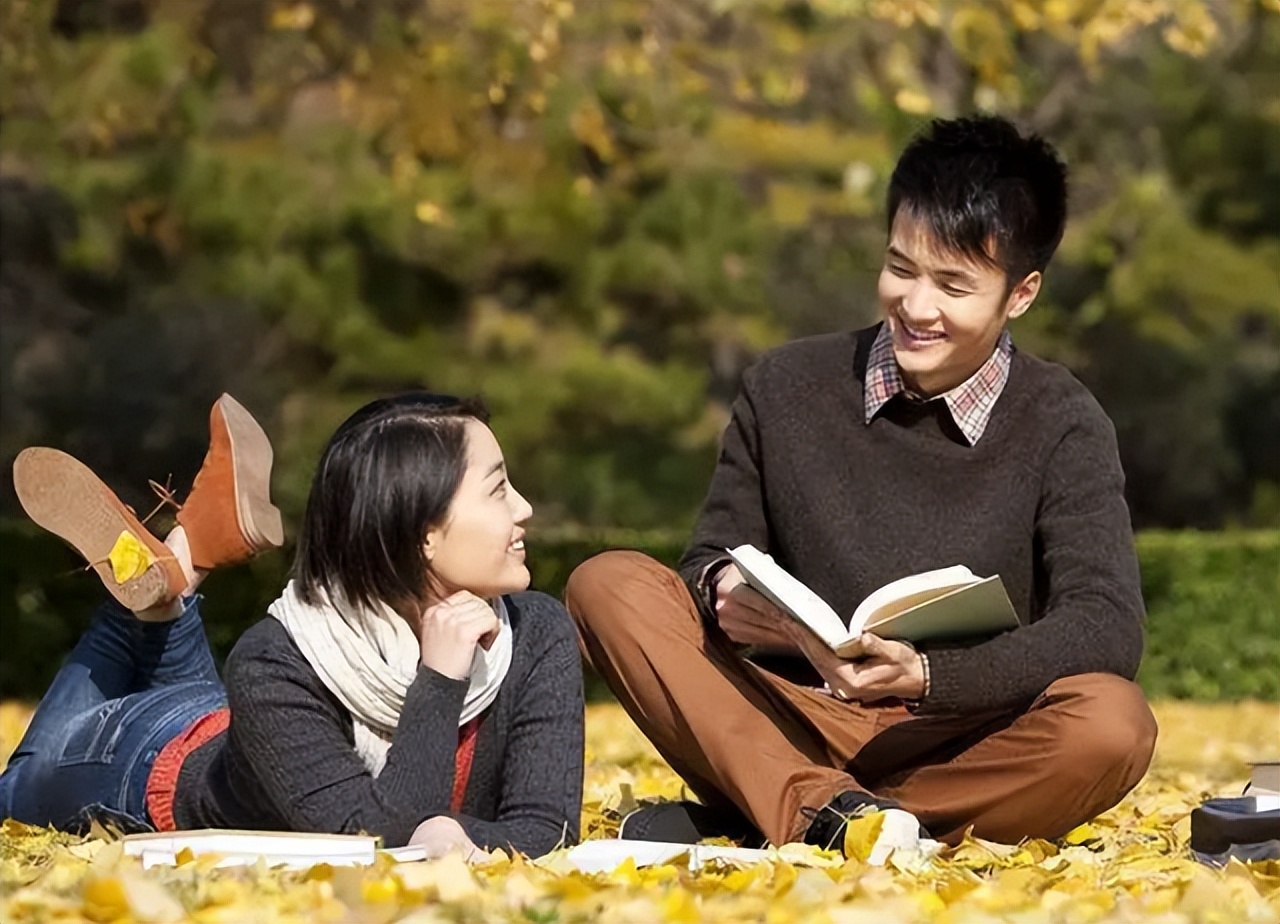 为何要尽量在大学时找对象？毕业后才清楚，男生家长的忠告太现实