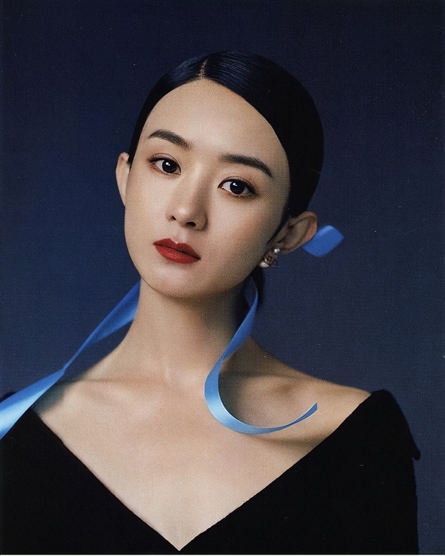 女星赵丽颖：一个中专生，十年后荣登福布斯，她凭什么？