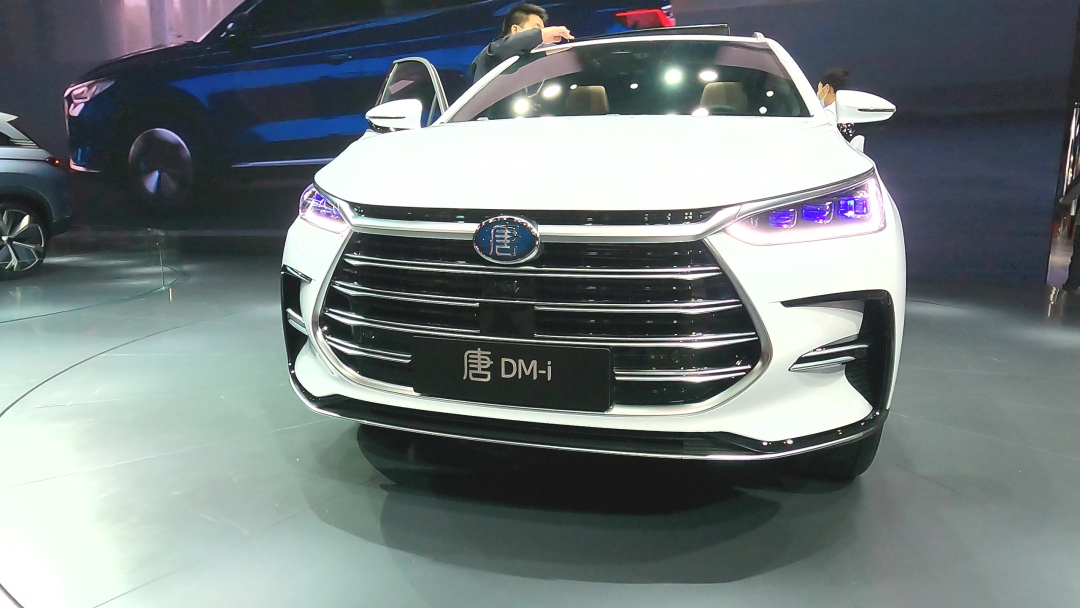 油价不断上涨的今天，我们该买一台什么样的车？燃油车还能买吗