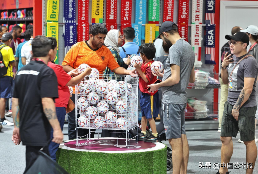 2022世界杯口号（世界杯特别贡献奖获得者刘占崑｜2022卡塔尔世界杯：现在就是一切！）