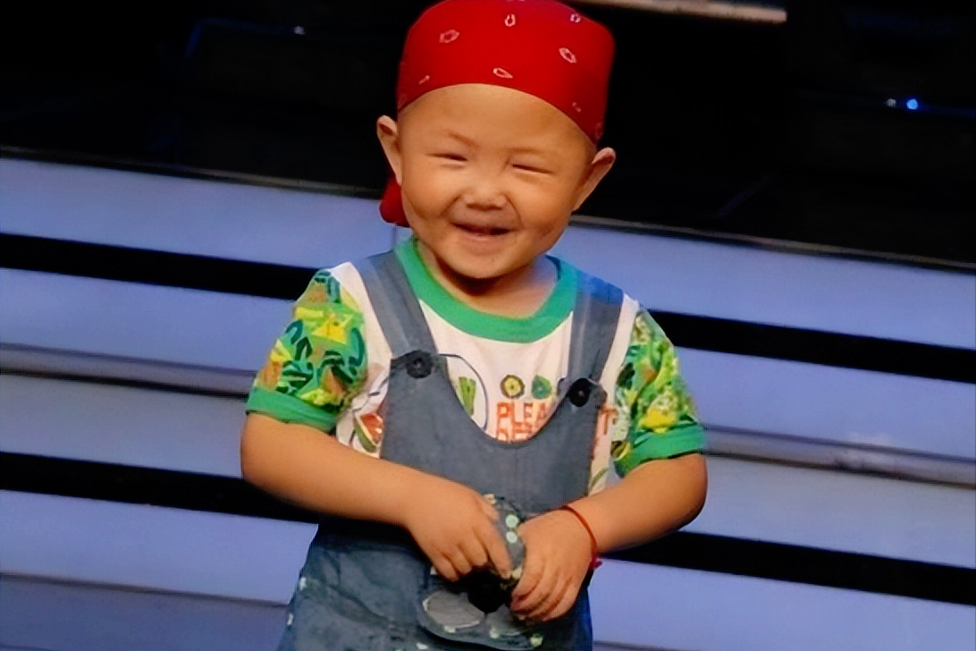 被父母当成摇钱树压榨,张峻豪如今怎么样了