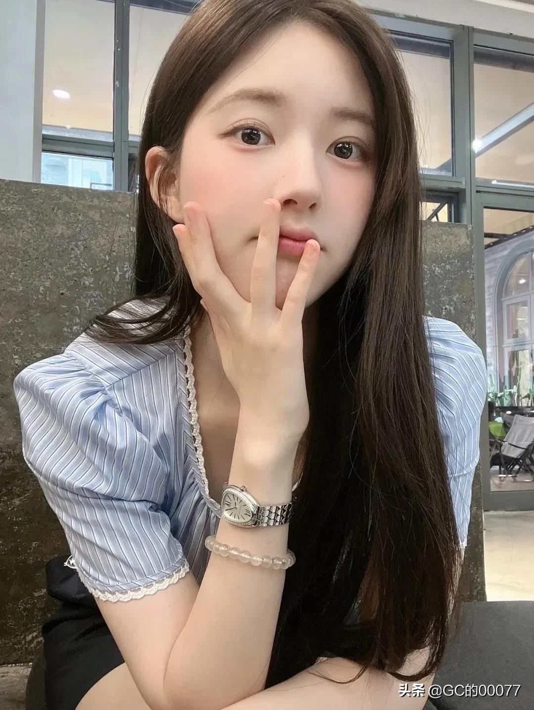 明星图片赵露思