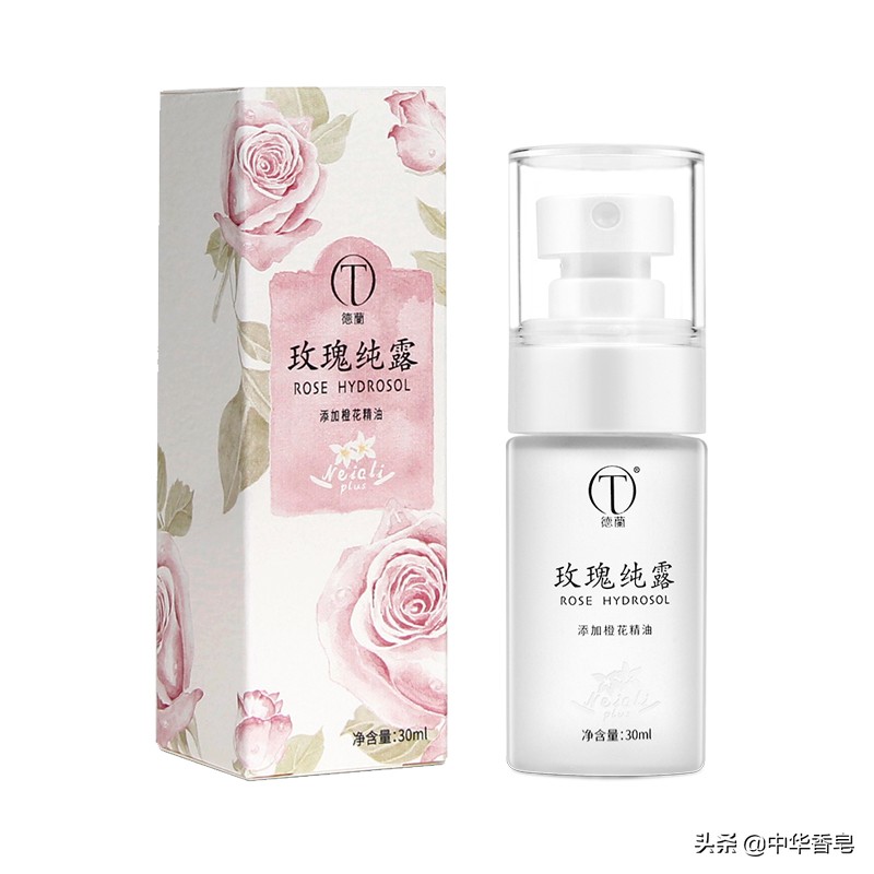 玫瑰纯露气息扑面而来，弥漫着轻纱似醉人幽香，清淡怡人天然纯净