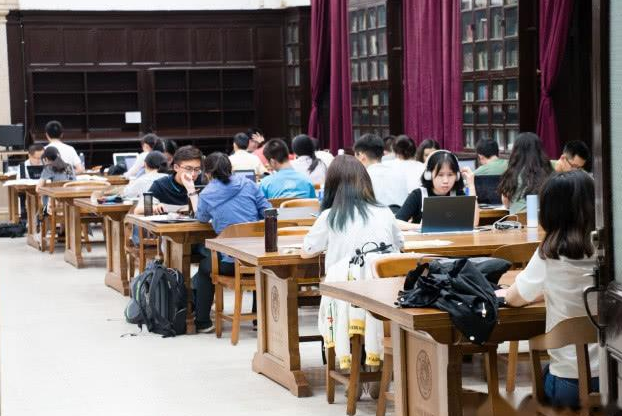 清华学霸蓄“山羊胡子”出镜，五道口体校传说是真的，你听说过吗