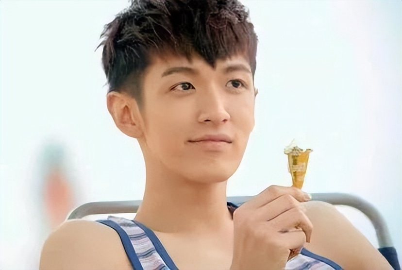 柯震东复出拿影帝，谁还记得剥皮拆骨45小时，全家烧死的缉毒警察