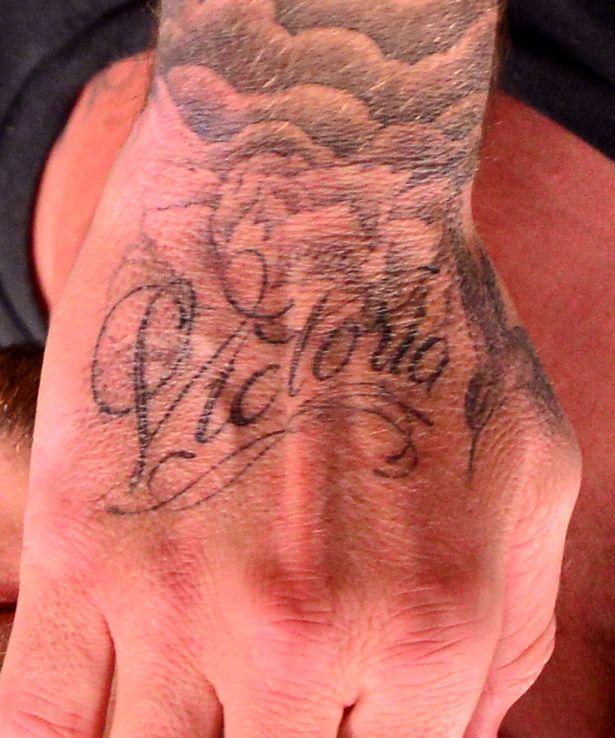 贝克汉姆的纹身风格(贝克汉姆身上60多个纹身，每个纹身都有故事，一行中文寓意深刻)