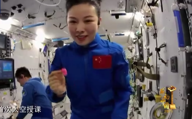 2021《感动中国》十大楷模人物：每一位都值得尊敬，最大者100岁