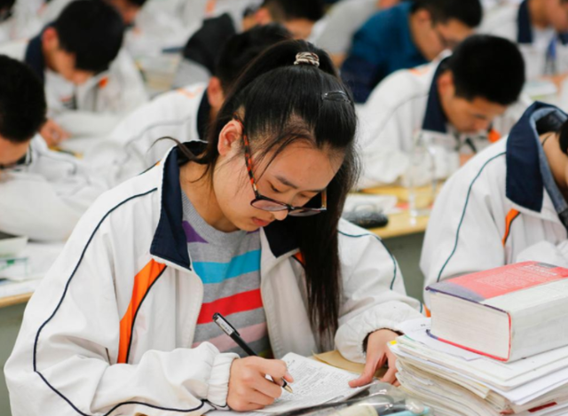 2022年高考还剩100天，老师强烈建议走“单招”，考生该不该听？