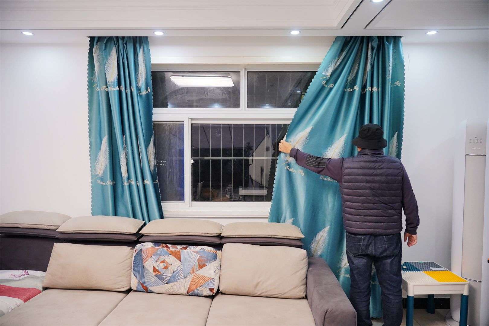 小米发布新款智能家居，售价仅为999元，解决没有预留插座的痛点