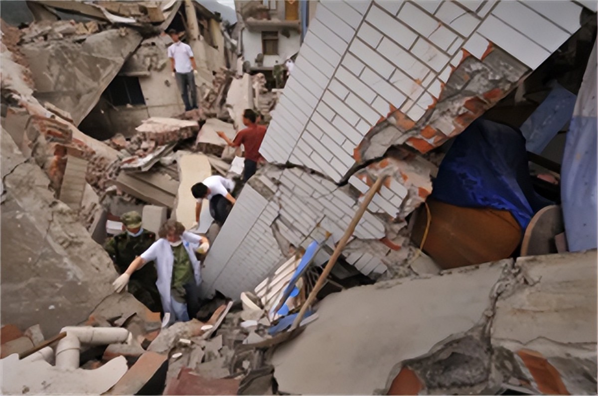 汶川大地震解禁图片图片