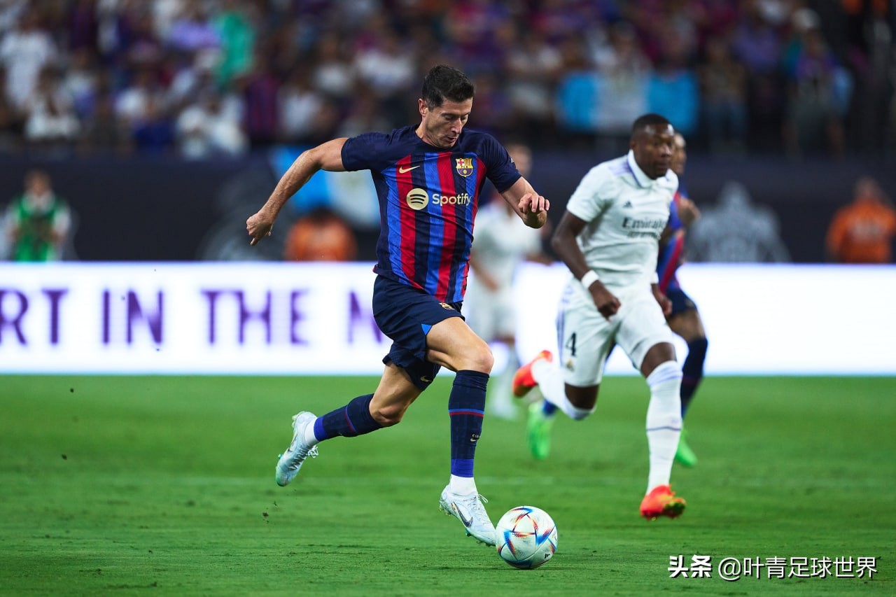 皇马巴萨打架视频（皇马巨星遭巴萨3连铲，20人冲突！吕迪格要干架，场面混乱）