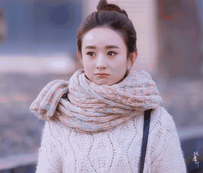 赵丽颖圆脸没了，整容了？脸垮了？