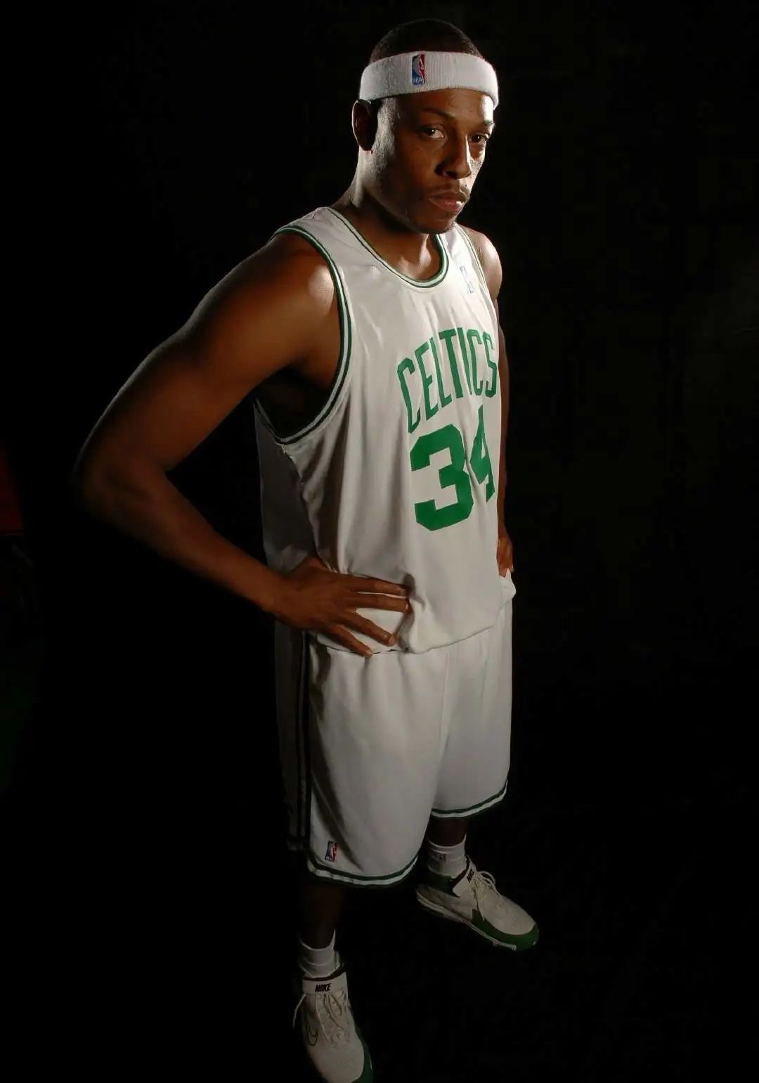 保罗皮尔斯球鞋(把詹姆斯从骑士打到热火的男人!