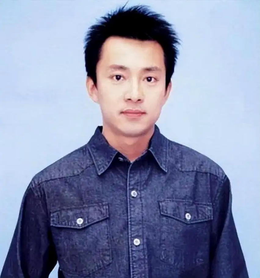 主持人亚宁:"被迫"转型幕后,现任爱奇艺总裁,今53岁婚姻成谜