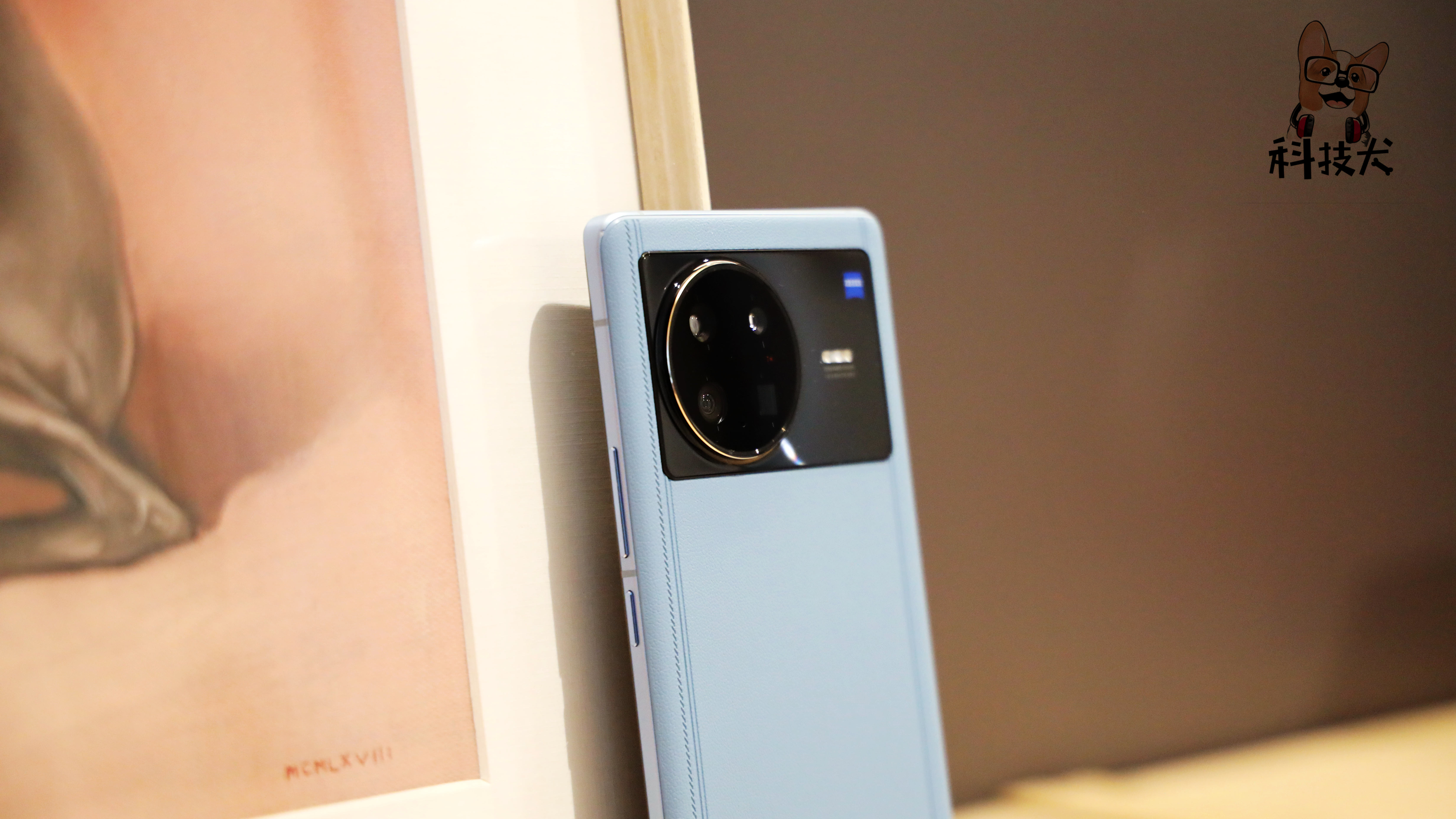 华硕7寸上网本（华硕灵耀14水墨蓝笔记本发布；7寸巨屏商务旗舰vivo X Note开箱图赏）