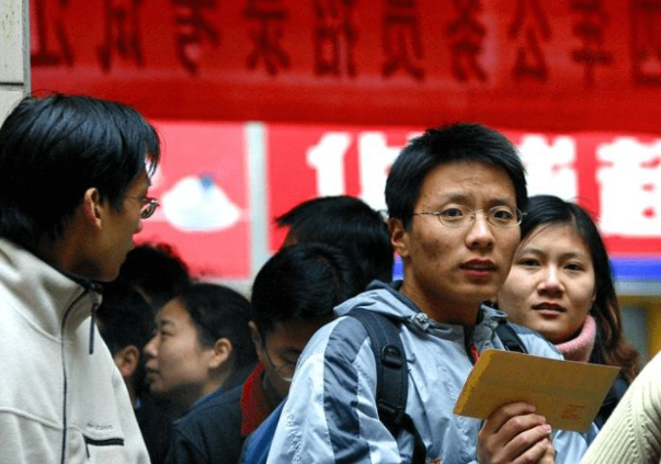 32个事业单位拟转为合同制，一劳永逸成为历史，几家欢喜几家愁