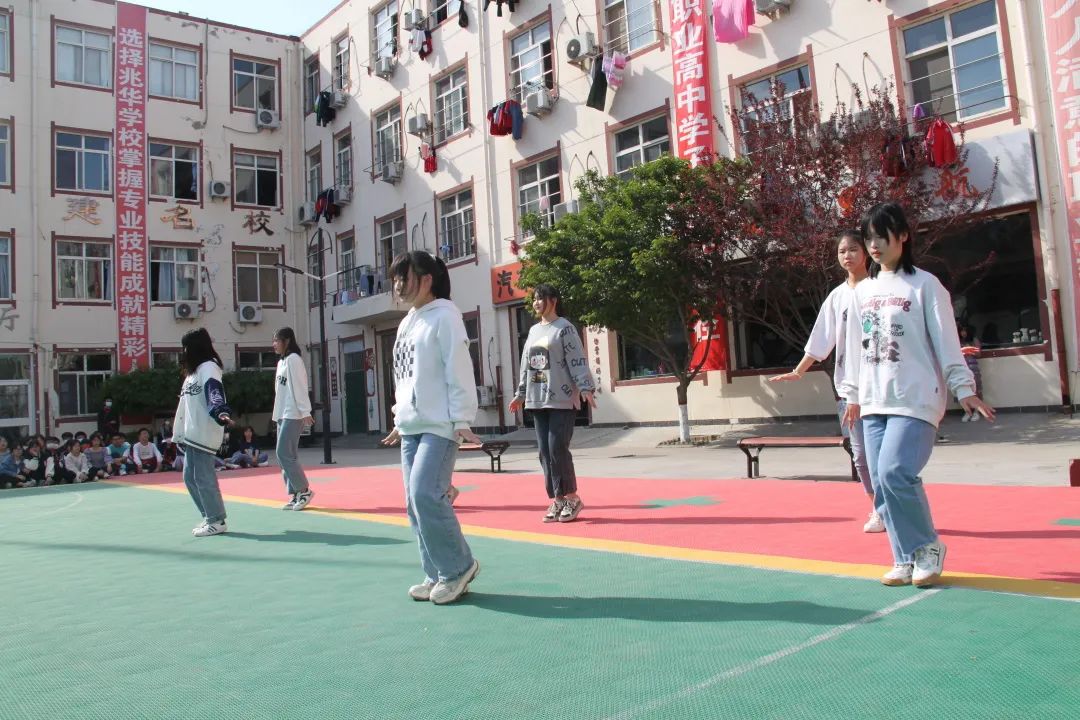 衡水兆华学校“庆五一•迎五四”文艺汇演掠影