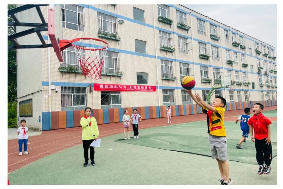 四川天府新区大林小学开展校园篮球班级联赛系列活动
