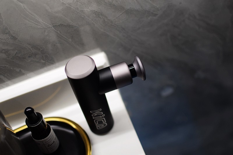 单手可握 小巧便携 KiCA MINI2筋膜枪