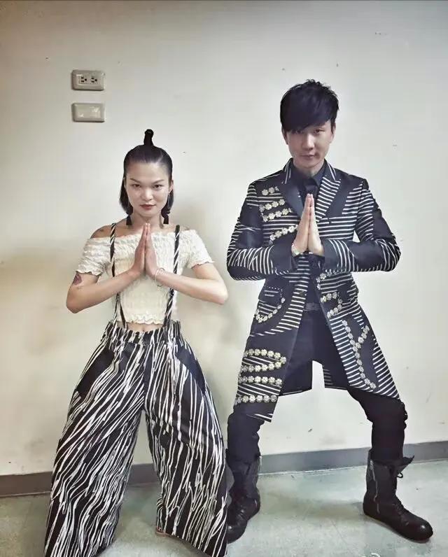 苏运莹：凭《野子》走红，写歌靠发呆，蔡健雅让她不要变