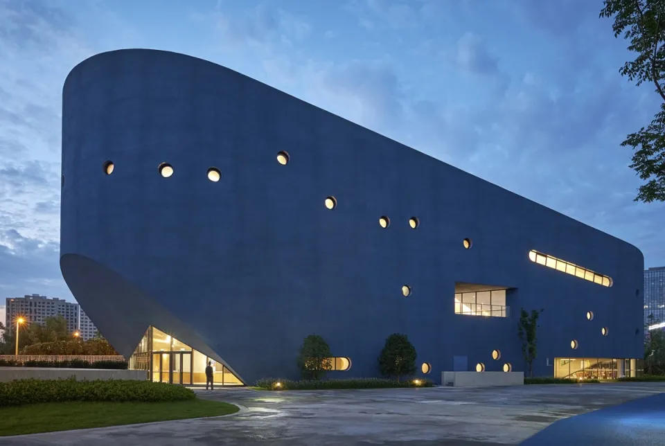 【乐游】2021年度最惊艳的10大中国建筑公布，其中在沪的四个你知道吗？