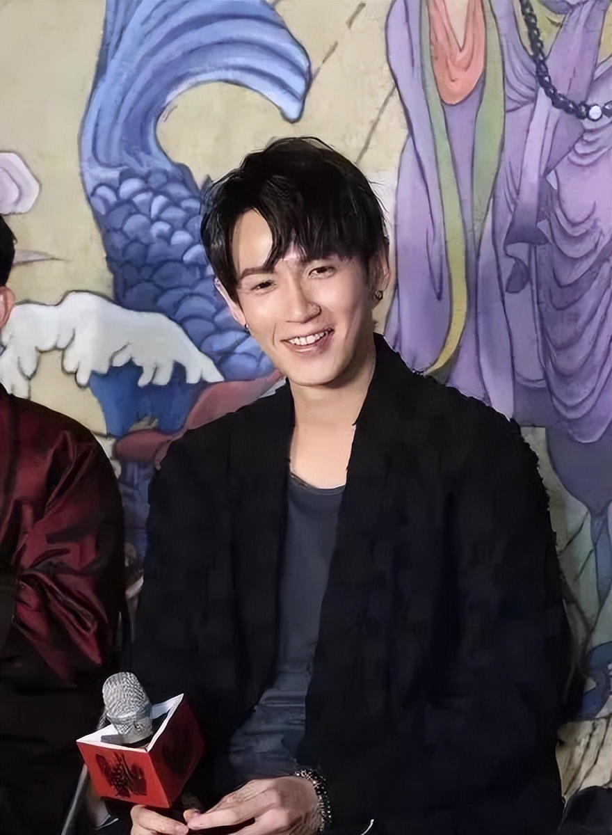 柯震东复出拿影帝，谁还记得剥皮拆骨45小时，全家烧死的缉毒警察