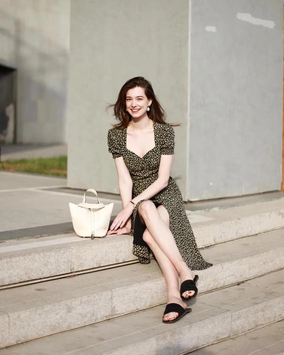 浙大校花酷似“俄罗斯赵薇”