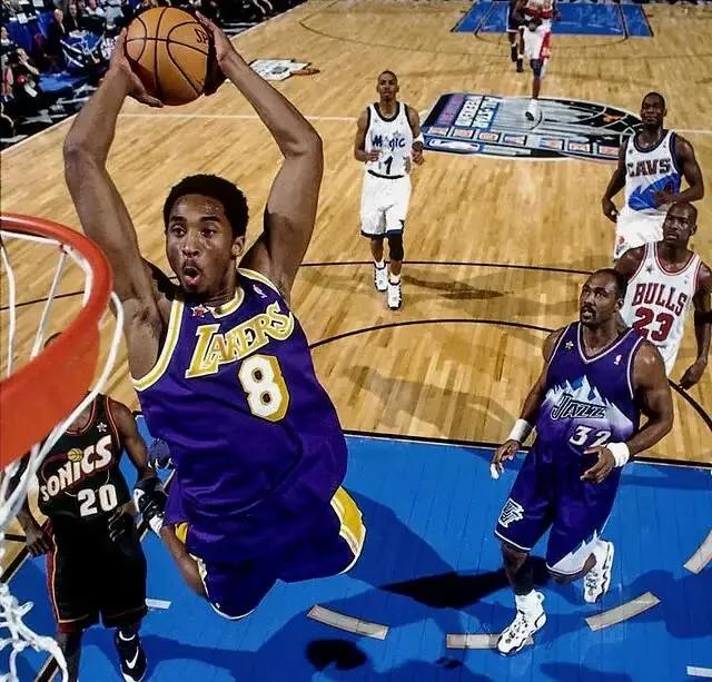 洛杉矶湖人队的科比个人资料(科比nba职业生涯高清壁纸,选秀,全明星