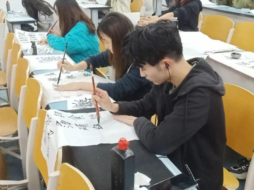 拥山水底蕴，聚巴渝灵气！盛夏七月，邂逅最美的重庆师范大学！