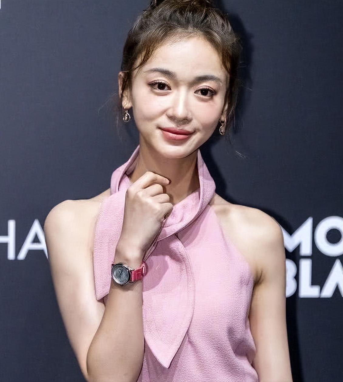 女明星现实中瘦得像鬼(7位女星的暴瘦"名场面",瘦到上镜都不好看,白白