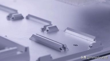 华大智造推出智惠实验室系统，可生长、可感知、自决策、自执行