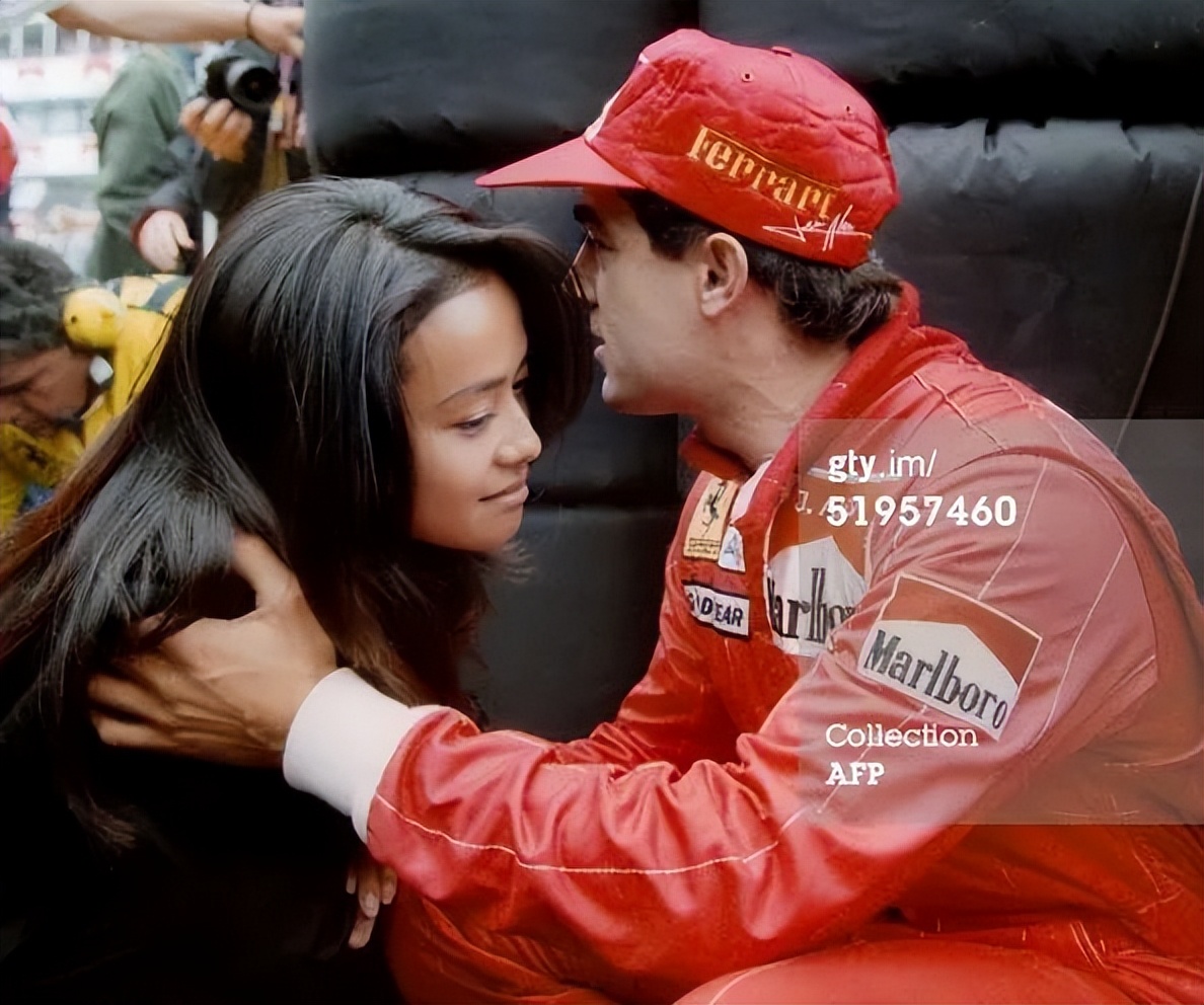 日本国民美少女始祖，曾和成龙一起主演电影！无数粉丝求她复出…