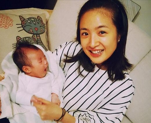 16岁赚钱养家22岁立遗书，为怀孕生吃田鸡，林依晨的苦远不止于此