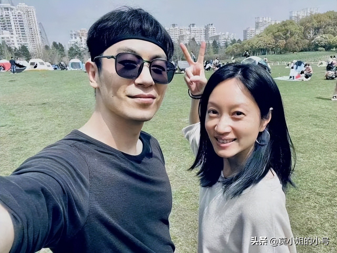 独宠爱妻，不炒绯闻，个个情史干净，这8位男星堪称娱乐圈清流