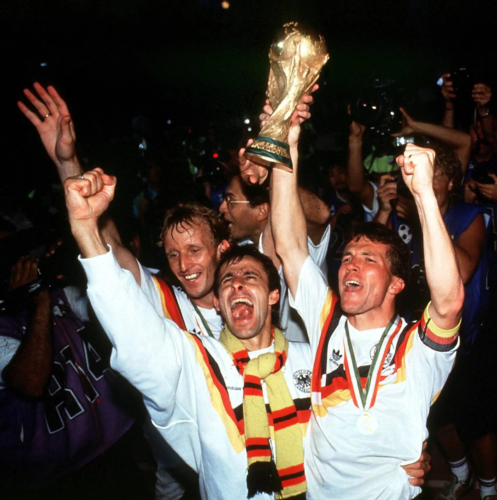 卡尼吉亚90世界杯对意大利进球(「最佳阵容回顾篇」之1990世界杯最佳阵容（3-4-3）)