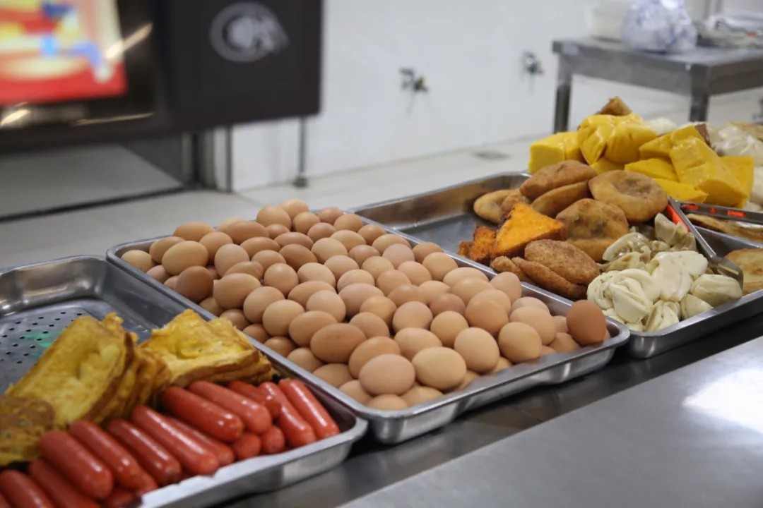 超“壕”！东北一高校7天建起一座桥，在宿舍修“两室一厅”，全国首家！